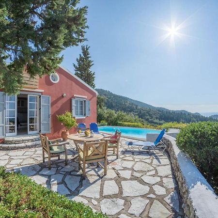 Agios Nikitas Villas Eksteriør bilde